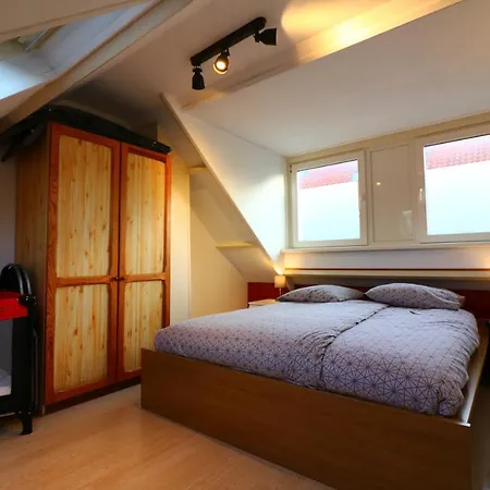Дом отдыха Renovated House *